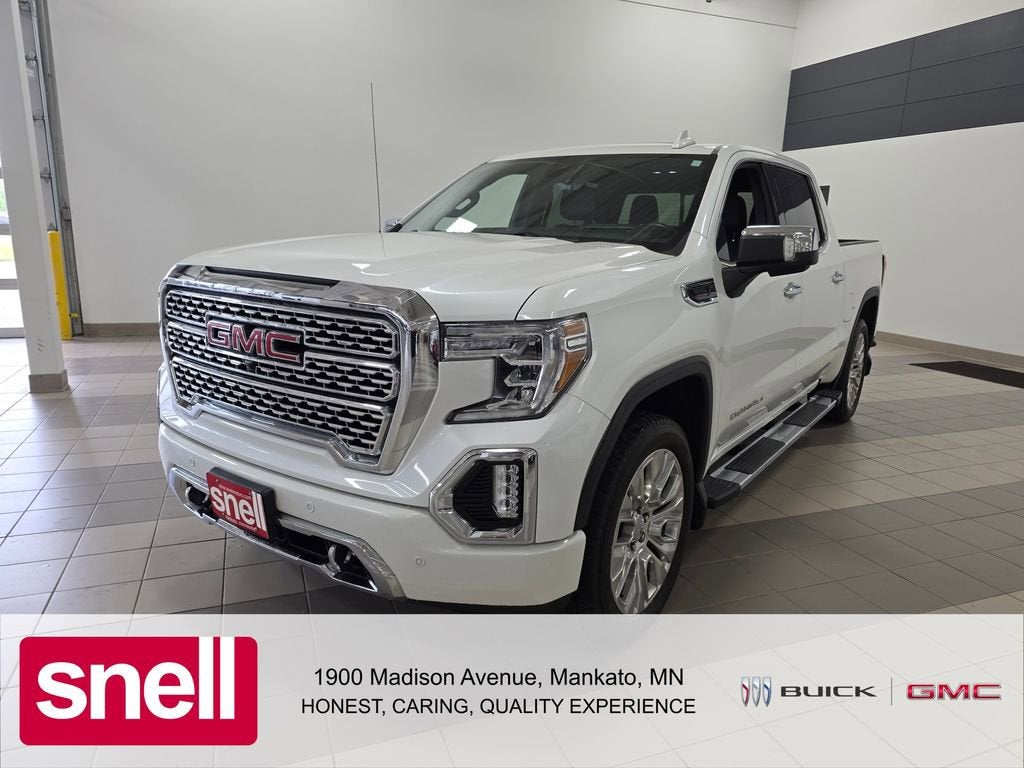 2020 GMC Sierra 1500 Denali in White Frost Tricoat — front three-quarter view