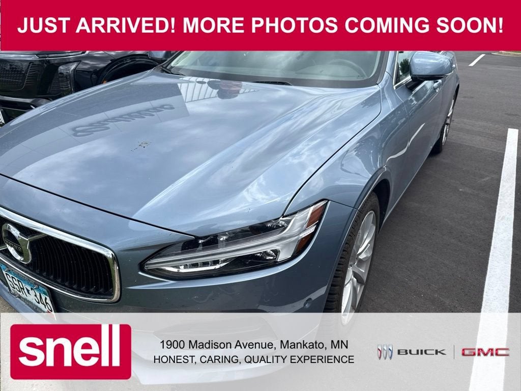 2017 Volvo S90 Momentum in Blue — front three-quarter view